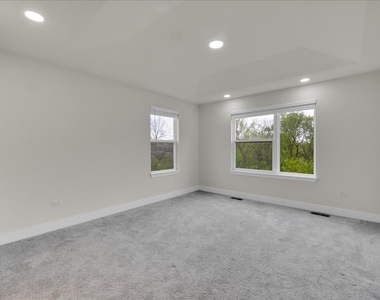29w710 Cambridge Court - Photo Thumbnail 11