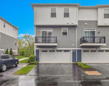 29w710 Cambridge Court - Photo Thumbnail 25