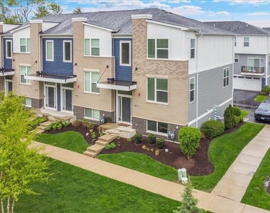29w710 Cambridge Court - Photo Thumbnail 28