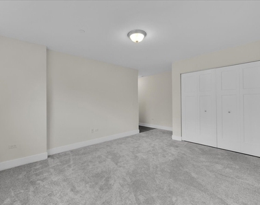 29w710 Cambridge Court - Photo Thumbnail 22