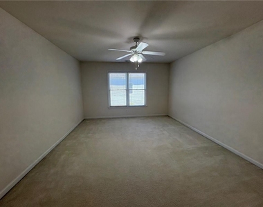 3409 White Sands Way - Photo Thumbnail 5