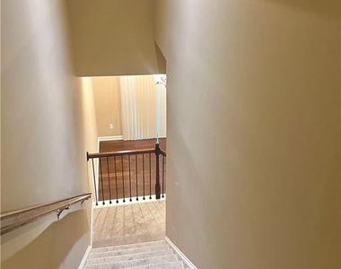 1627 Trailview Way Ne - Photo Thumbnail 4