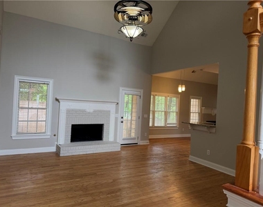2320 Kennesaw Oaks Trail Nw - Photo Thumbnail 4