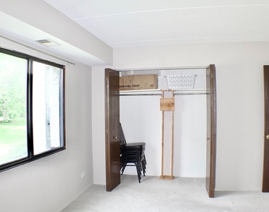 475 Plum Creek Drive - Photo Thumbnail 8