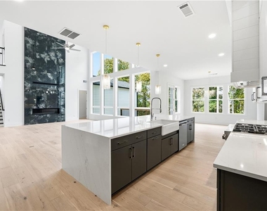 7370 Cornflower Court - Photo Thumbnail 30