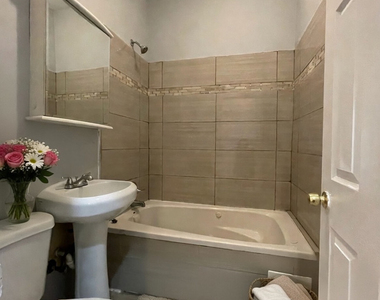 2950 W Monroe Street - Photo Thumbnail 7