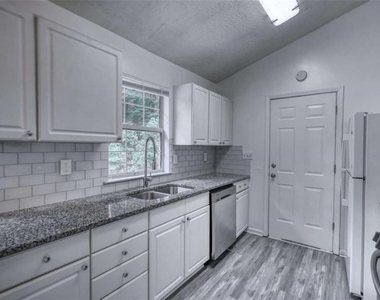 2119 Sw Briar Glen Lane Sw - Photo Thumbnail 13