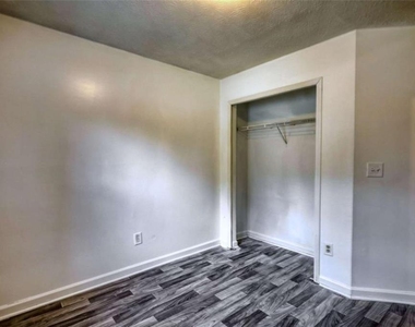 2119 Sw Briar Glen Lane Sw - Photo Thumbnail 23