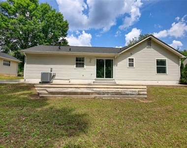 2119 Sw Briar Glen Lane Sw - Photo Thumbnail 3