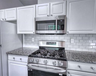 2119 Sw Briar Glen Lane Sw - Photo Thumbnail 14