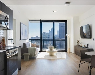 811 Peachtree Street Ne - Photo Thumbnail 3
