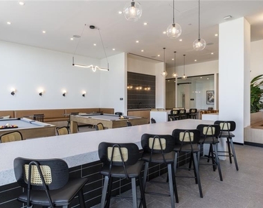 811 Peachtree Street Ne - Photo Thumbnail 21