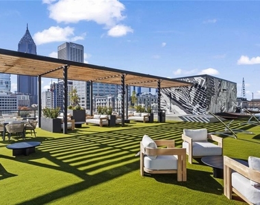 811 Peachtree Street Ne - Photo Thumbnail 16