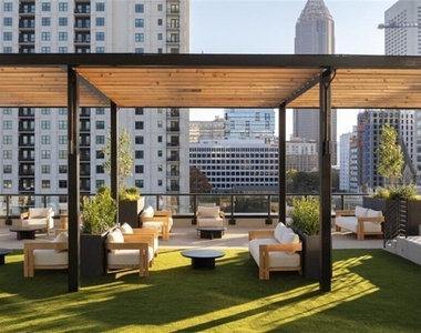 811 Peachtree Street Ne - Photo Thumbnail 17