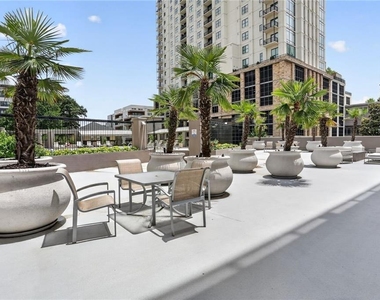 805 Peachtree Street Ne - Photo Thumbnail 14