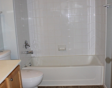 3103 Falling Waters Lane - Photo Thumbnail 15