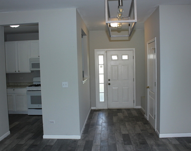 3103 Falling Waters Lane - Photo Thumbnail 10