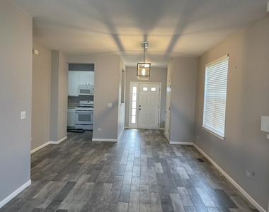 3103 Falling Waters Lane - Photo Thumbnail 2