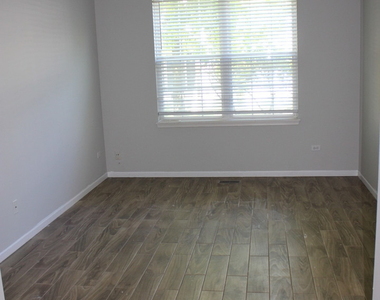 3103 Falling Waters Lane - Photo Thumbnail 8