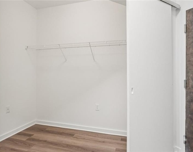 230 18th Street - Photo Thumbnail 38