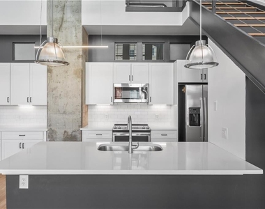 230 18th Street - Photo Thumbnail 6