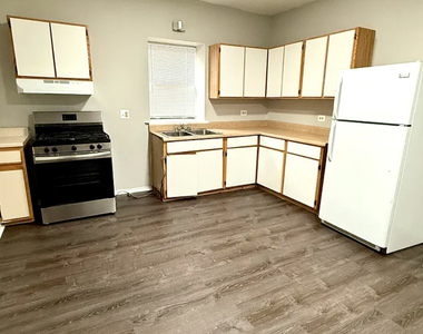6143 S Woodlawn Avenue - Photo Thumbnail 6