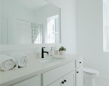 123 Mayson Avenue Ne - Photo Thumbnail 14