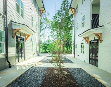 123 Mayson Avenue Ne - Photo Thumbnail 15