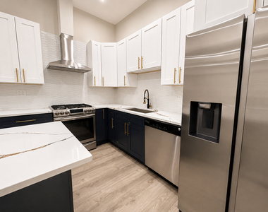 3214 W Lawrence Avenue - Photo Thumbnail 4