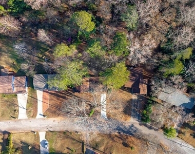 2080 Bluffton Way - Photo Thumbnail 9