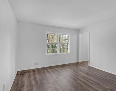 2080 Bluffton Way - Photo Thumbnail 19