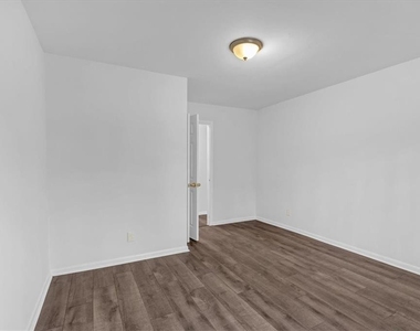 2080 Bluffton Way - Photo Thumbnail 42