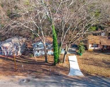 2080 Bluffton Way - Photo Thumbnail 10