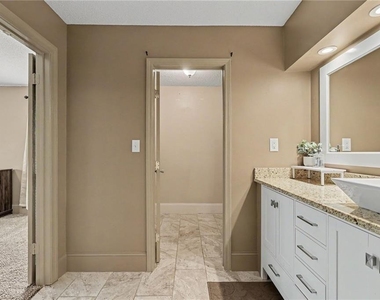 129 Rue Fontaine - Photo Thumbnail 22