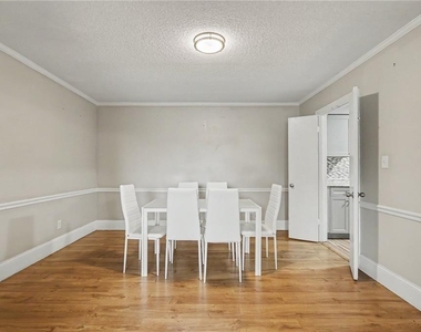 129 Rue Fontaine - Photo Thumbnail 8