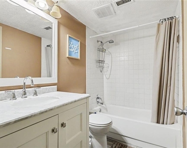 129 Rue Fontaine - Photo Thumbnail 21