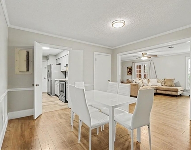 129 Rue Fontaine - Photo Thumbnail 9