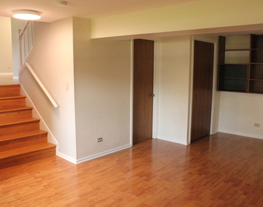 410 Ashwood Court - Photo Thumbnail 8