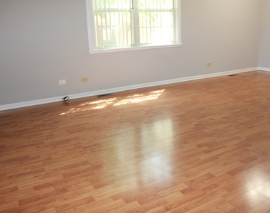 410 Ashwood Court - Photo Thumbnail 18