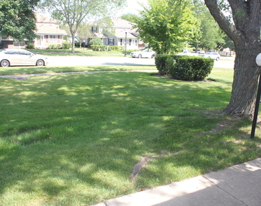 410 Ashwood Court - Photo Thumbnail 24