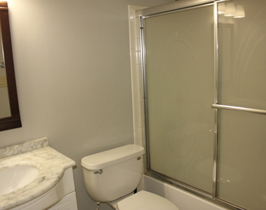 410 Ashwood Court - Photo Thumbnail 15