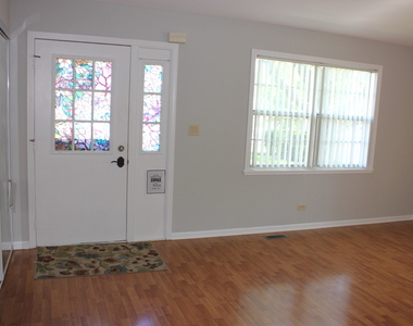 410 Ashwood Court - Photo Thumbnail 17