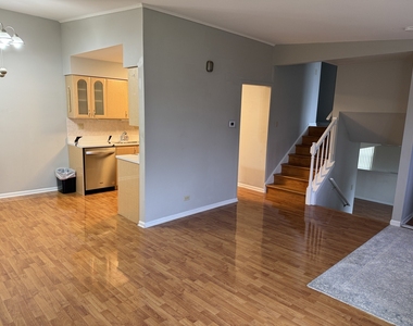 410 Ashwood Court - Photo Thumbnail 1