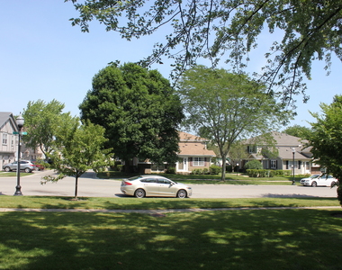 410 Ashwood Court - Photo Thumbnail 23