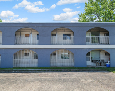 1231 N Galena Avenue - Photo Thumbnail 1