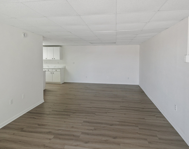 1231 N Galena Avenue - Photo Thumbnail 6