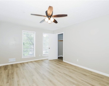 779 Edenton Court - Photo Thumbnail 9
