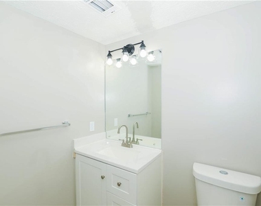 779 Edenton Court - Photo Thumbnail 12