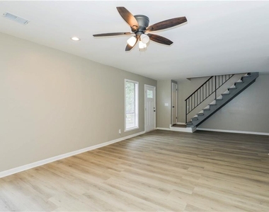779 Edenton Court - Photo Thumbnail 3