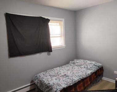 5452 N Central Avenue - Photo Thumbnail 9